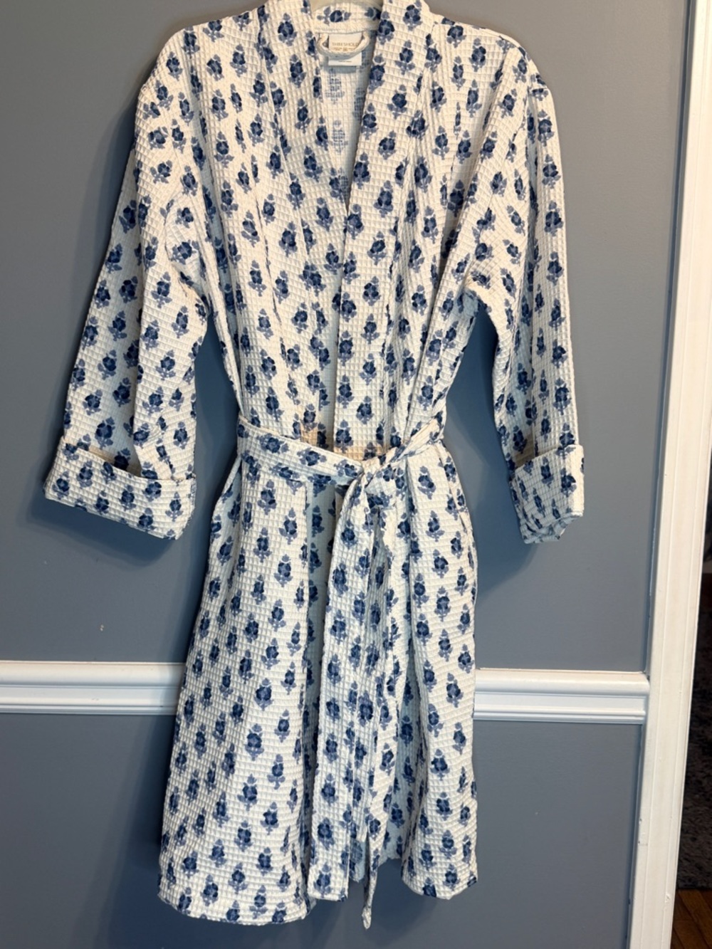 Threshold White & Blue Floral Waffle Robe